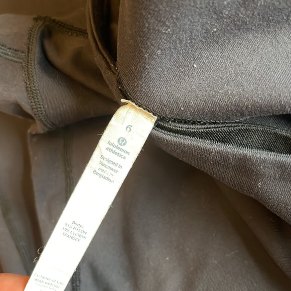 Lululemon black leggings 6 used - Picture 2 of 4